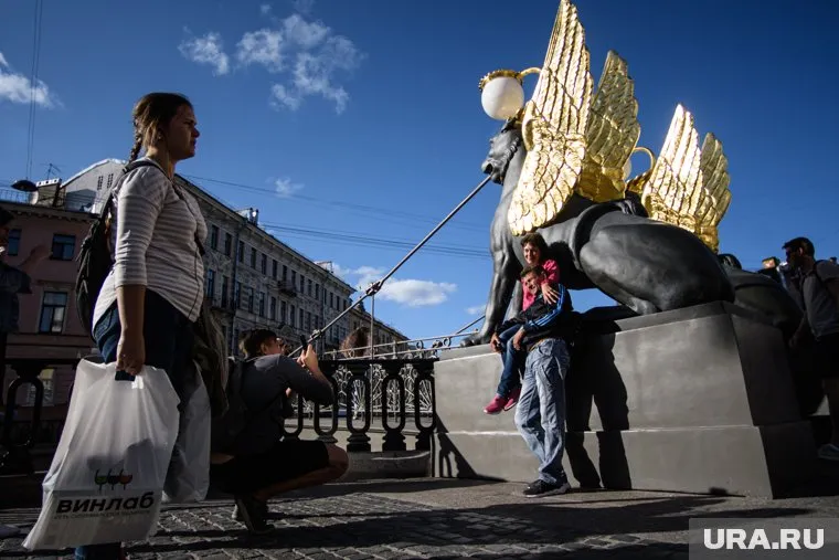 Количество путевок, проданных в Санкт-Петербург, составило лишь 3% от общего числа