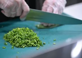 «Никто не мог подумать»: подруги рассказали о матери, убившей дочь в свердловском военном городке