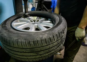 В Челябинске сдерживают рост цен на шиномонтаж