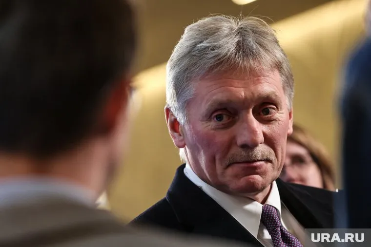 Дмитрий Песков заявил, что Путин постоянно присутствует в этой теме