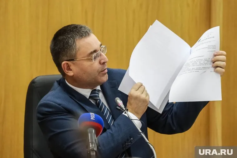 Игорь Халин успокоил тюменских коммунистов и эсеров