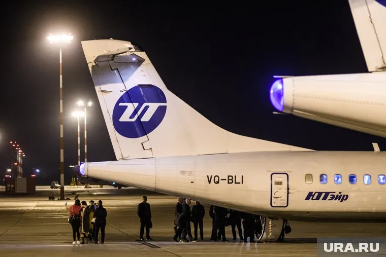 Самолет Utair летел из Азербайджана в Москву