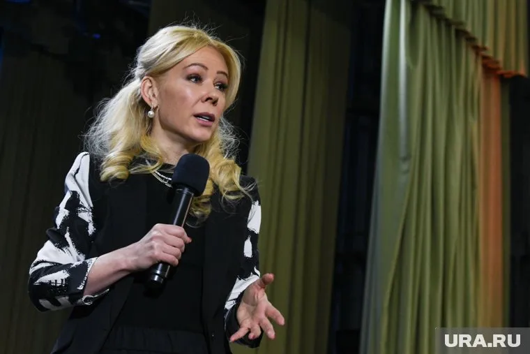 Екатерина Мизулина пока не раскрывает, чем будет заниматься в Екатеринбурге