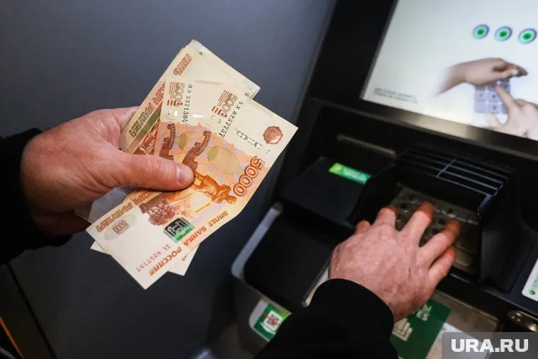 Полицейский остановил пенсионерку от перевода денег мошенникам