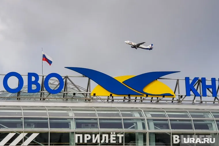 В Храброво задерживаются прилетающие и вылетающие рейсы