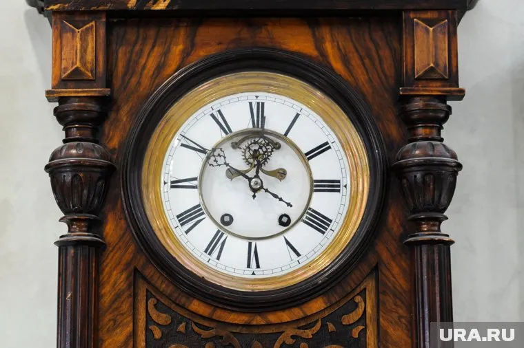 По словам Рязанского, идея о возвращении сезонного перехода на зимнее и летнее время может быть предвыборным пиаром