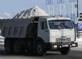 Коммунальщиков Ноябрьска предупредили о закрытии снежного полигона