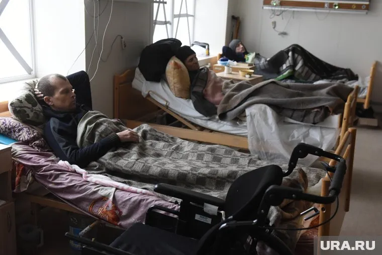 Бойцы проходят лечение в Рудничной клинической больнице