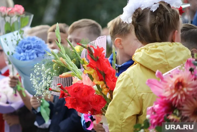 В честь Дня знаний более 150 спикеров проведут лекции для школьников