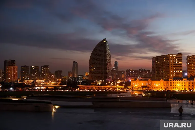 Пассажиры приземлились в Баку вместо Екатеринбурга