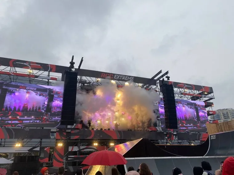 Macan и Ваня Дмитриенко зажгли в скейт-парке RCC EXTREME 22 апреля 2023: фото, видео