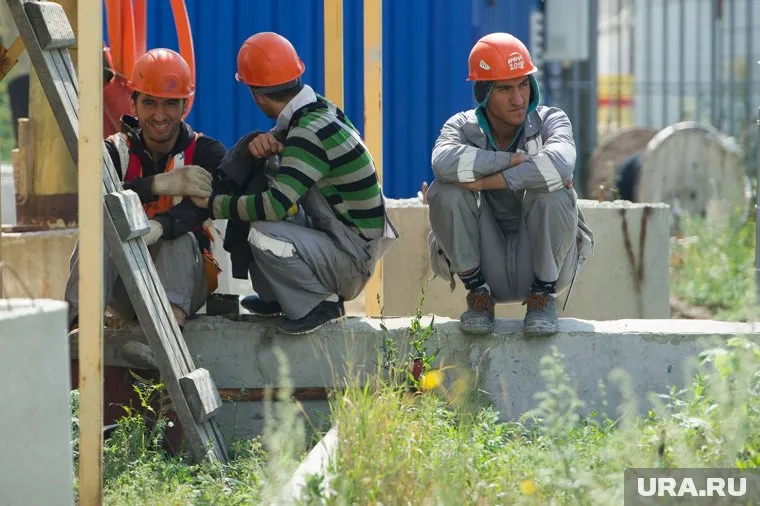 Миллионы из фонда капремонта утекают через гастарбайтеров в карманы мошенников