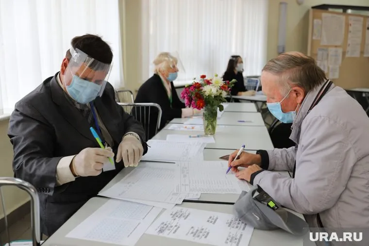 Шадринск отчитался одним из первых о явке избирателей