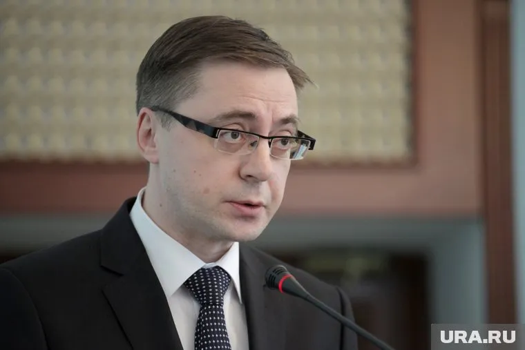 Владислав Смирнов возглавлял управление по труду и занятости челябинского правительства 14 лет