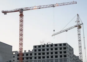 Губернатор Кухарук занялся судьбой недостроев в ХМАО