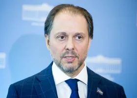 Комарова взяла под контроль ЛДПР в ХМАО, несмотря на противодействие тюменцев