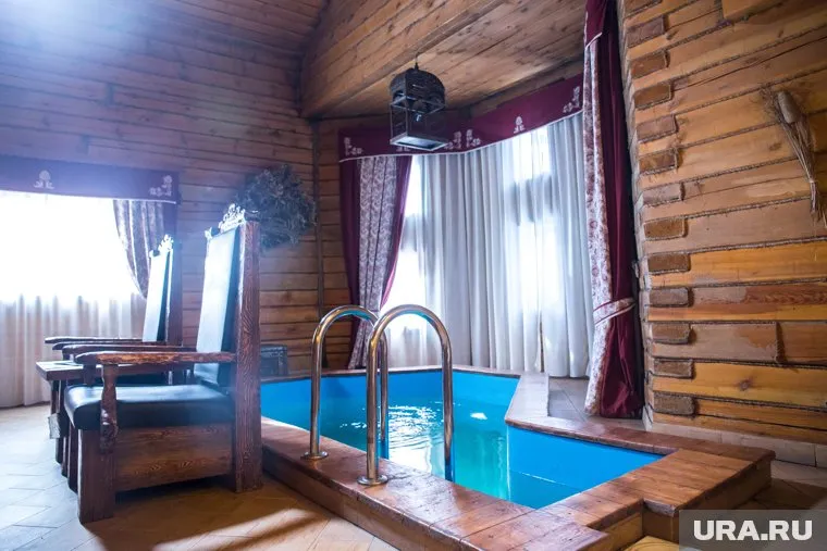 У администрации бани — совсем другая версия