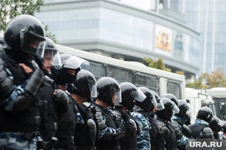 В облаве участвовали сотрудники ОМОН и свердловского ГУ МВД