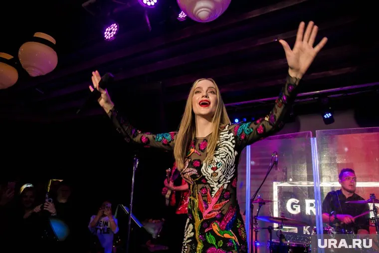 Глюк’oZa выступит на главной сцене парка Маяковского