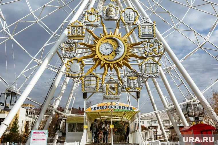 Но круглый год работает колесо обозрения