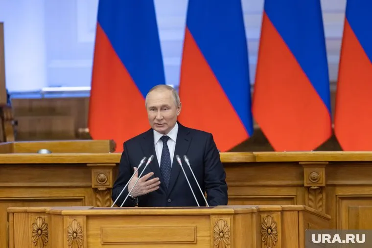 Владимир Путин повысил выплаты матерям-героиням и получившим орден «Родительская слава»