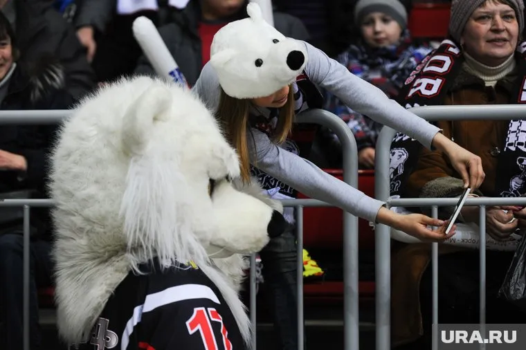 ХК «Трактор» проиграл первый матч сезона ХК «Локомотив»