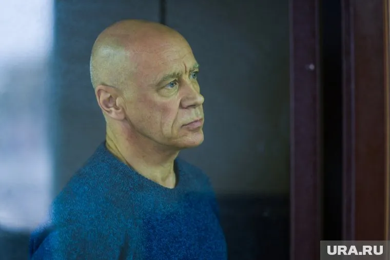 У Петра Конарева арестовали машины, недвижимость и часы