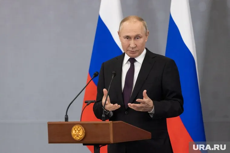 Президент РФ Владимир Путин указал Европе на угрозу «оранжевых революций»
