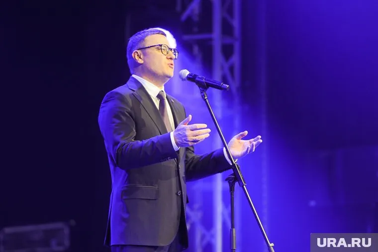 Алексей Текслер поздравил военных