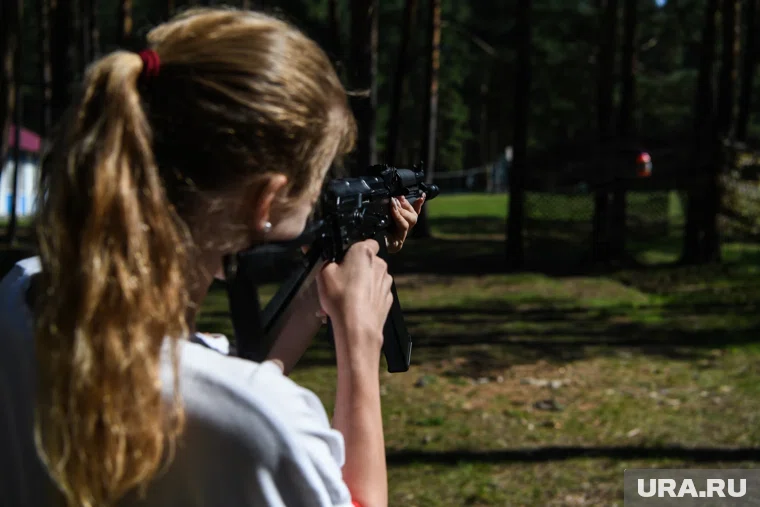 Награду тренеру вручили за долгую работу в окружной спортивной школе олимпийского резерва