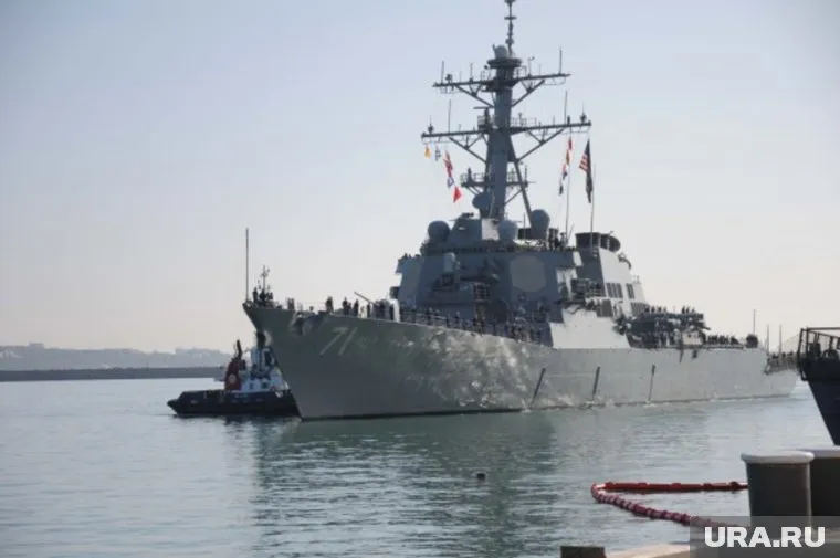 На борту DSS Ross находится 28 крылатых ракет «Томагавк»