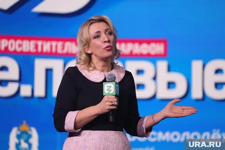 Захарова заявила, что сценарий в США после решения Байдена — это внутреннее дело
