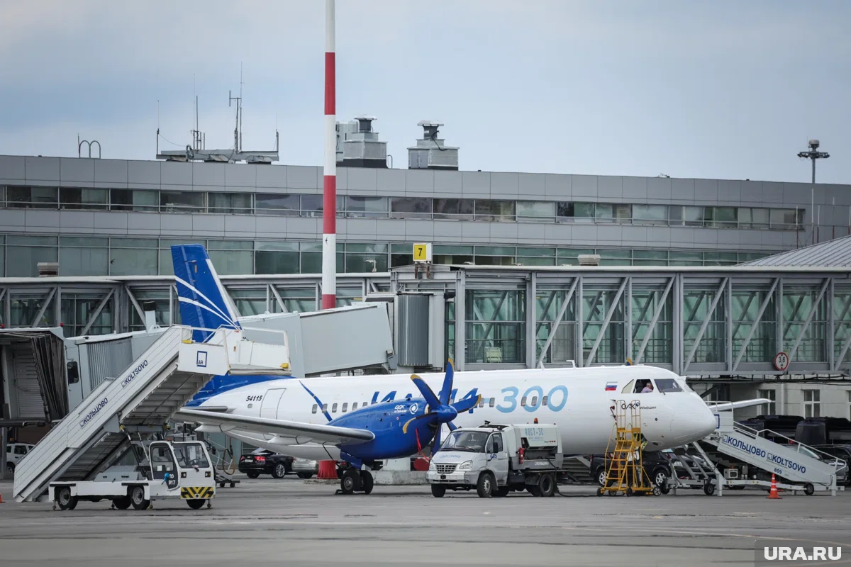 В ряде аэропортов России закрыли небо ночью 28 ноября