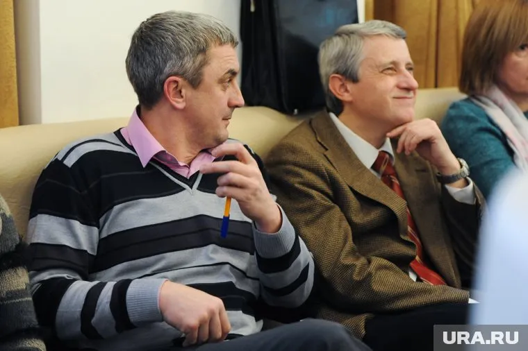 Владимир Казанцев (слева) больше не участвует в выборах
