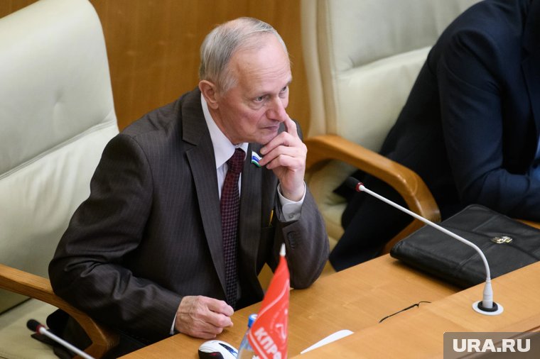 Умер старейший депутат свердловского заксобрания: биография Евгения Букреева