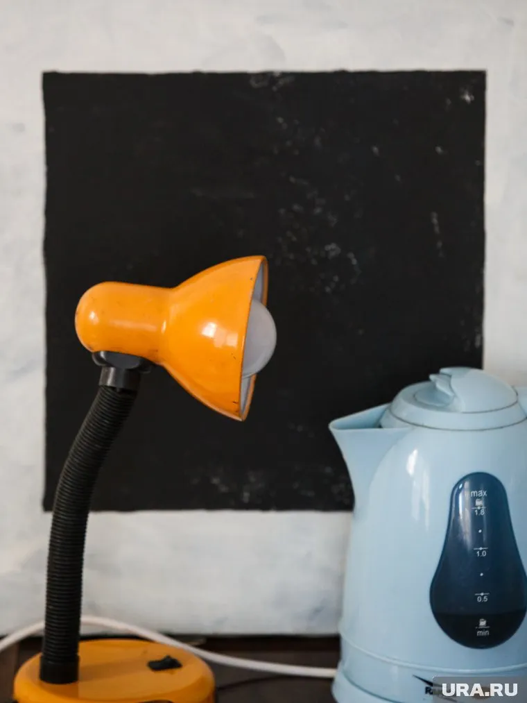 Пользователи не хотят протирать лампы и экономить электроэнергию