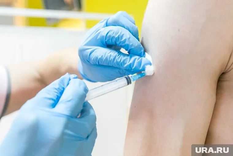 В России зарегистрировали препарат «Спутник М», разработанный для вакцинации подростков от 12 до 17 лет