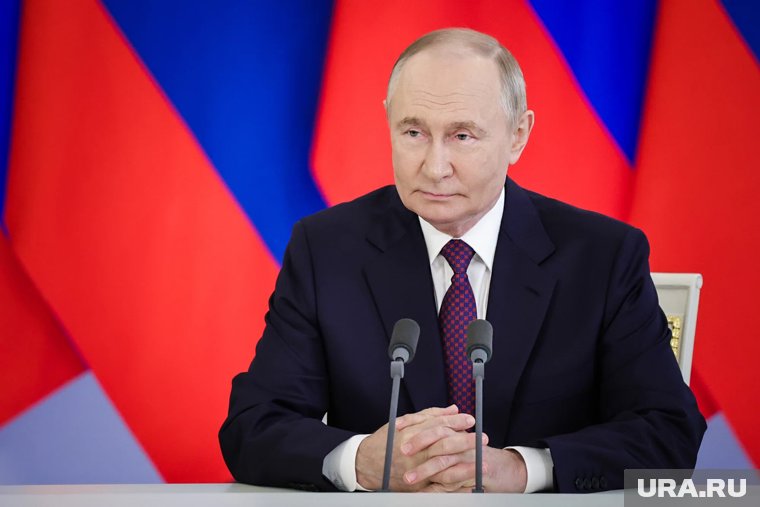 Путин получил секретный подарок от легендарного полка морской пехоты 