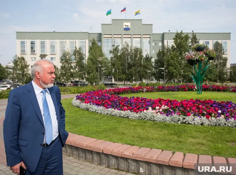 Через год в Сургуте может быть новый мэр. В команде Вадима Шувалова зреет заговор или это спланированная операция?