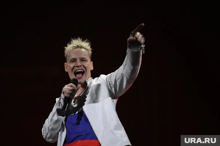 Shaman привел на красную дорожку свою избранницу