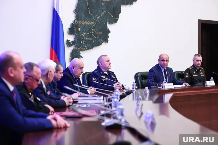 Встретиться с Артемом Жогой собрались 12 Героев России со всего УрФО