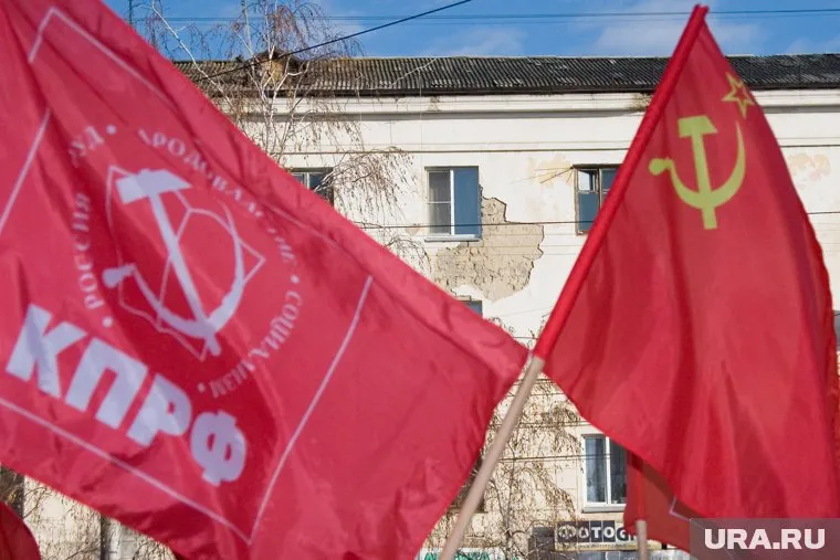 Команда Геннадия Зюганова отправляет в Пермь десант политиков, которые проследят за «перезагрузкой» местных ячеек
