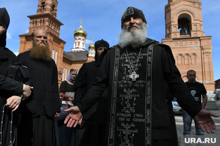 В епархии добавили, что последователи схимонаха Сергия не знают, по какой причине он лишен священнического сана