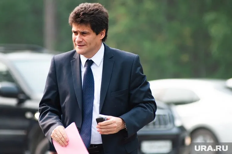 Скоро Александру Высокинскому не придется договариваться об интервью со сторонними СМИ