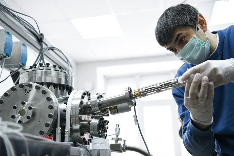 Установка по созданию космических условий на Земле в УрФУ. Екатеринбург