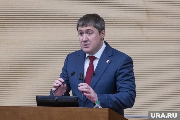 Основной причиной является получение образования