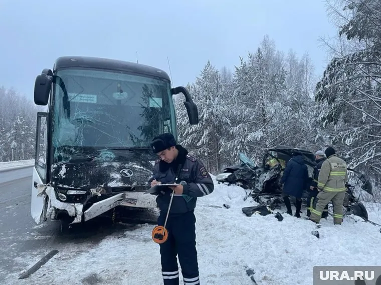 На Серовском тракте произошло ДТП, в котором погибли четыре человека