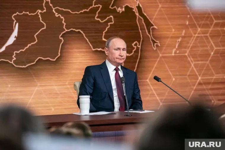 Владимир Путин назвал дату начала массовой вакцинации