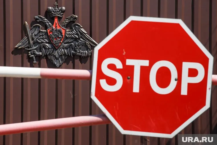 Сообщения о переброске российских войск в районе Днепра ложные, заявили в Минобороны РФ