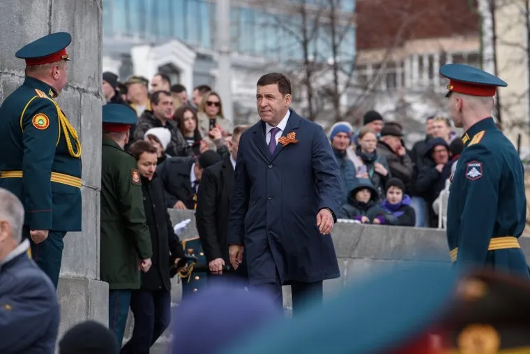 Военный парад в честь Дня Победы на площади 1905 года. Екатеринбург 